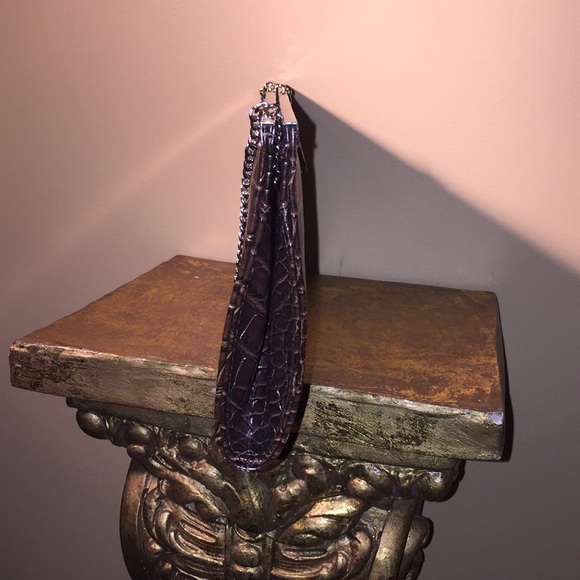 Brown animal print clutch w/magnetic closure - Picture 3 of 4